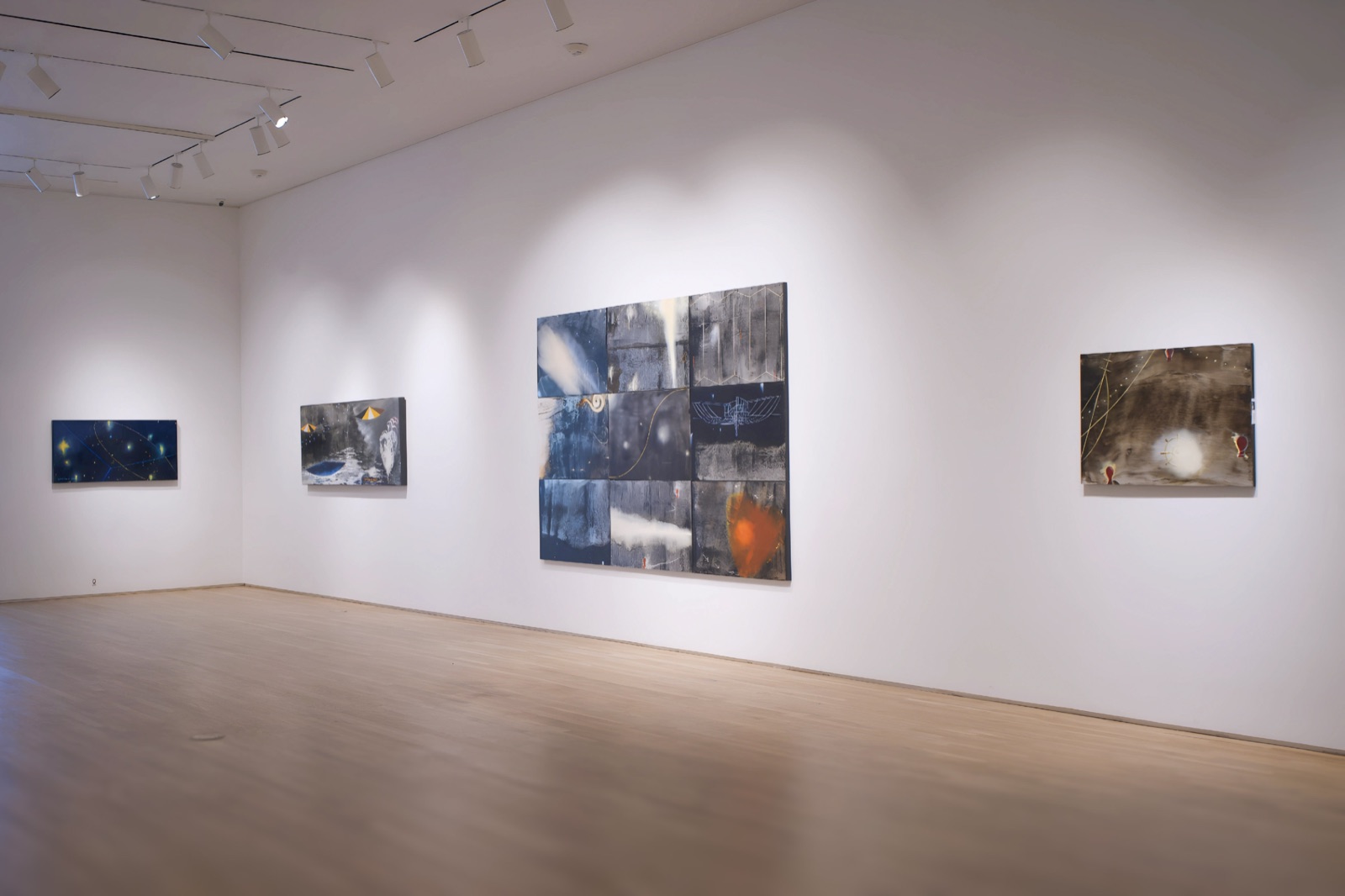 Main room panel — architectural gallery layout